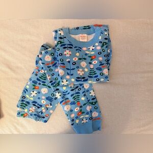 Hanna Andersson long sleeve Blue Floral Pajamas -size 8